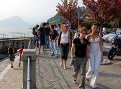 turisti_laveno_luino_lago