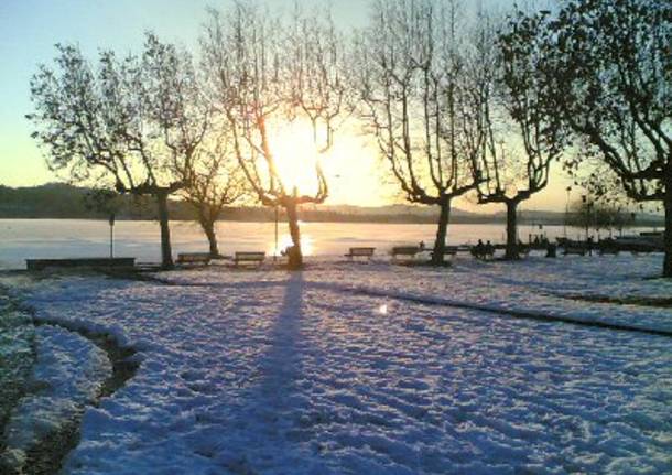 Il lago di Varese nel febbraio 2006