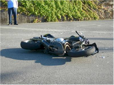incidente moto buguggiate