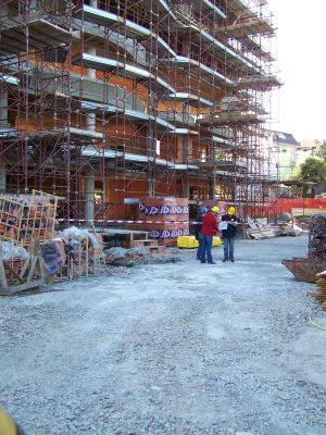 sicurezza lavoro edilizia cantiere palazzo sequestrato busto via firenze 10-5-2007