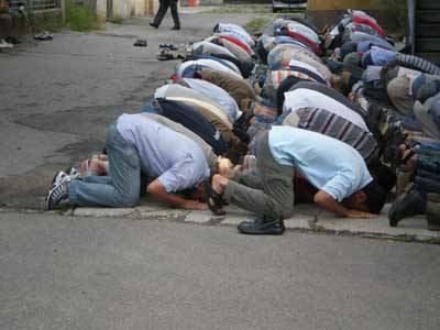 islam preghiera gallarate via peschiera