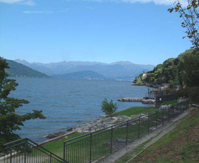 ispra sentiero lungolago lago