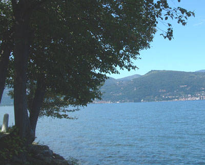 ispra sentiero lungolago lago