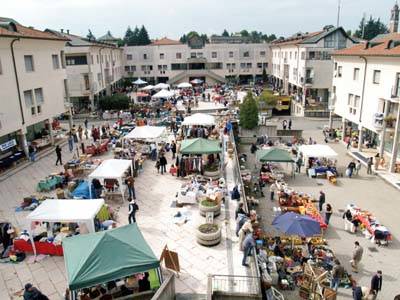 Azzate, mercatino o mercatone?