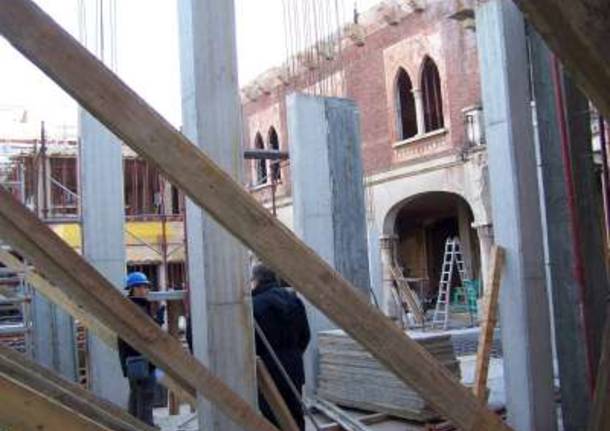 cantiere villa macchi via zappellini busto edilizia sicurezza lavoro