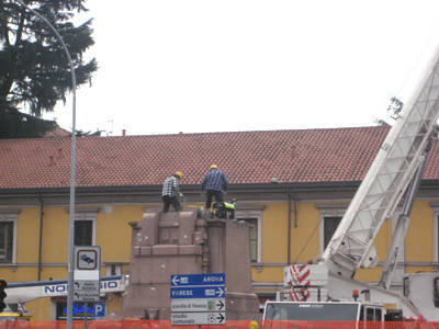 monumento gallarate piazza risorgimento