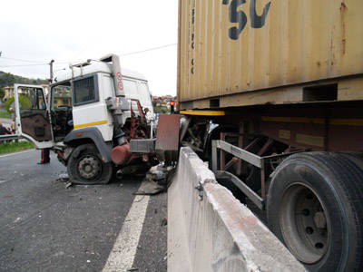 incidente tir mercallo aprile 2008