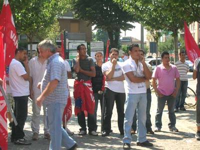 presidio cgil saronno migranti