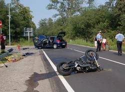 incidente lonate pozzolo moto auto