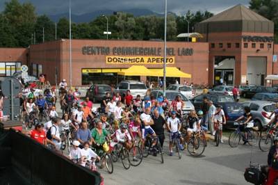 foto partenza manuel tigros pedalata anche io 2008