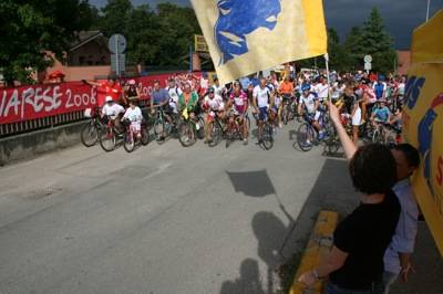 foto partenza manuel tigros pedalata anche io 2008