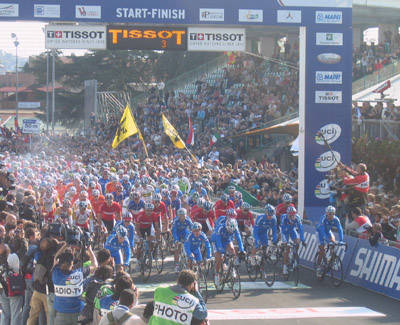 partenza gara uomini mondiale ciclismo