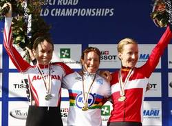 podio crono donne mondiali ciclismo varese 2008 copertina