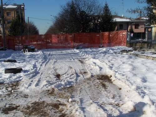 piazzale kennedy busto arsizio 12-1-2009 cantiere lavori stradali