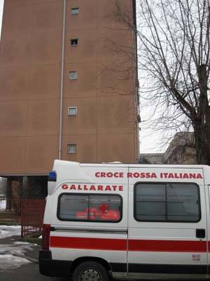 tentato suicidio gallarate