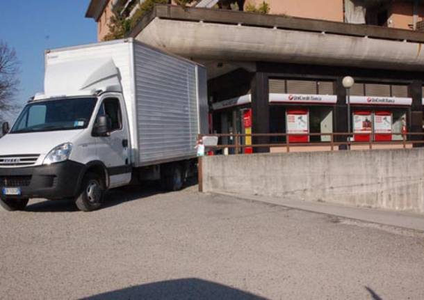 furto bancomat olgiate olona