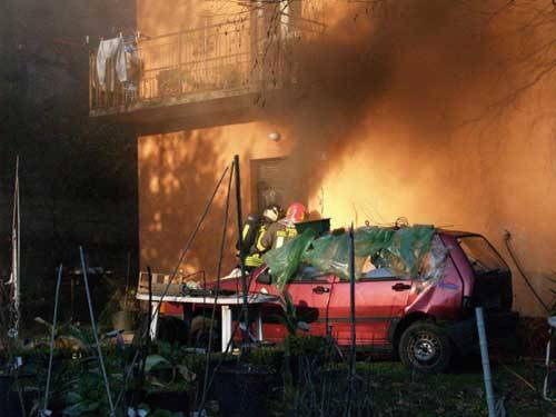 incendio azzate via colli