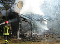 cassano magnago incendio chalet