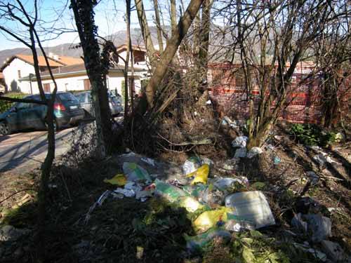 discarica gavirate cielo aperto via vignacce