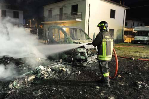 gavirate incendio galleria