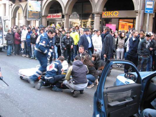 incidente corso moro 12