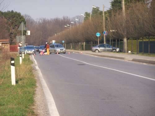 incidente mortale gorla maggiore 18-3-2009 moto camion scooter