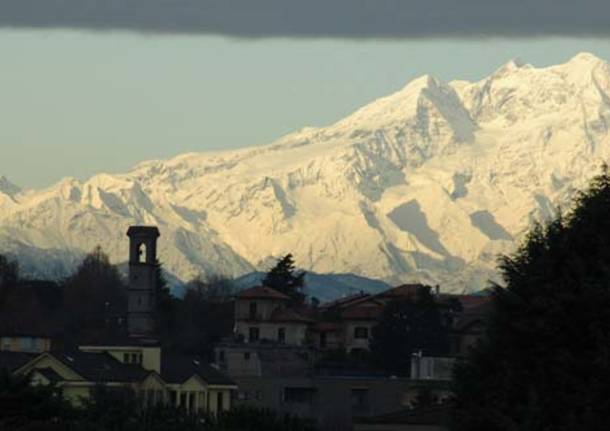 Monte Rosa visto da Cassano Magnago