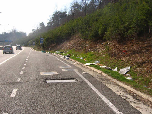 strada statale 336 sporcizia