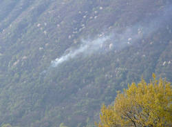 incendio laveno mombello aprile