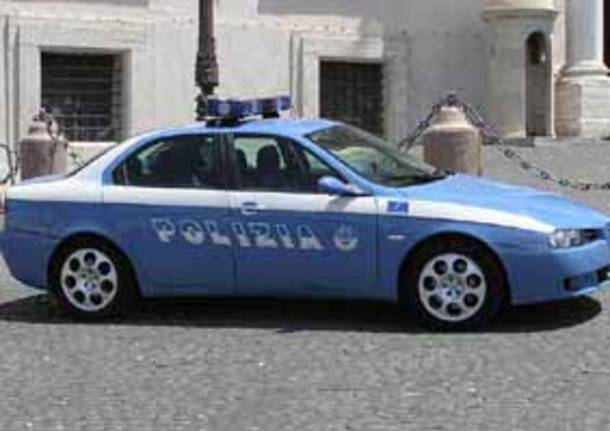 polizia macchina