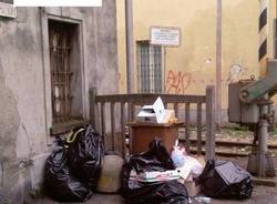 rifiuti como immondizia