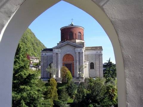 E' LAVENO