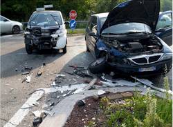 incidente stradale caronno varesino