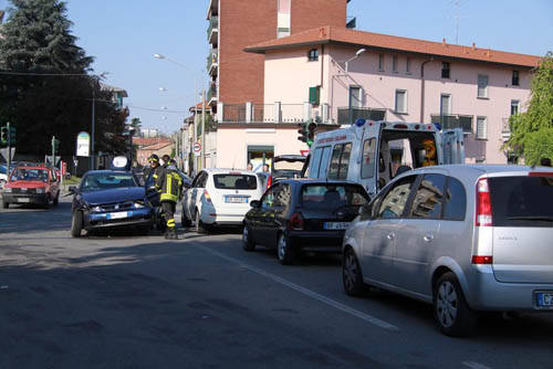 incidente via Olgiate Busto