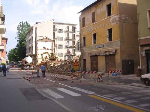 tradate edificio demolizione