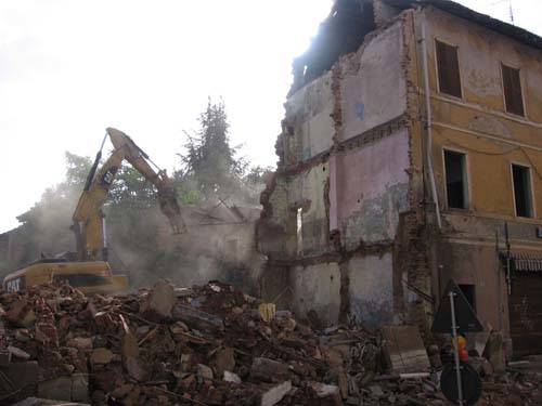 tradate edificio demolizione