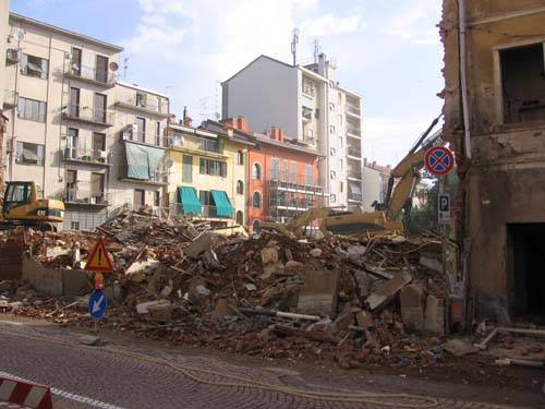 tradate edificio demolizione