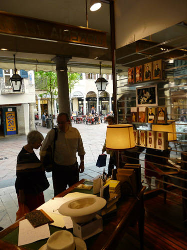 Vetrina premio chiara libreria del corso