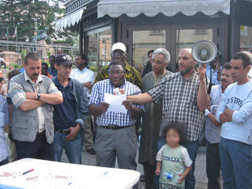 immigrati protesta varese
