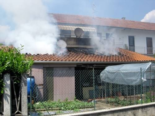 incendio rimessa a Besnate