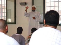 musulmani preghiera samarate aula consiglio comunale