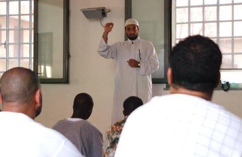 musulmani preghiera samarate aula consiglio comunale