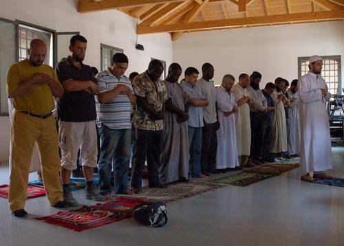 musulmani preghiera samarate aula consiglio comunale