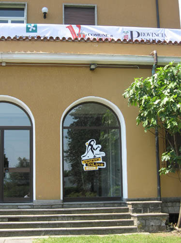 palaghiaccio con nuova pista hockey in line