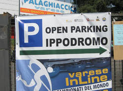 palaghiaccio con nuova pista hockey in line