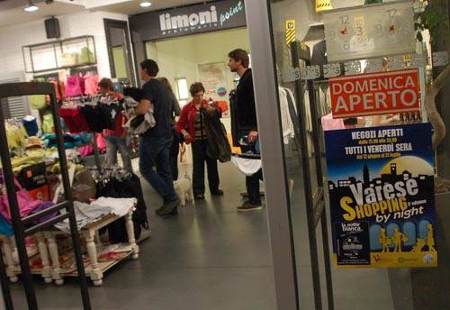 shopping by night varese 2009