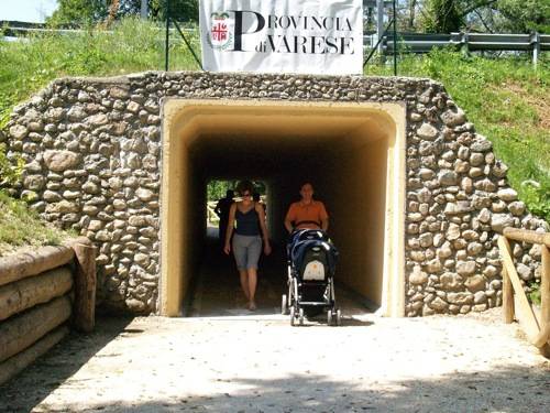 sottopassaggio varano pista ciclabile varese comabbio