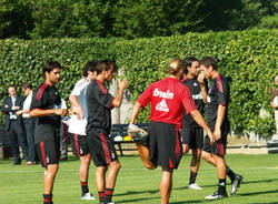 milan protesta raduno 2009 allenamento