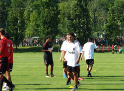 milan protesta raduno 2009 allenamento
