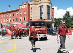 protesta vigili del fuoco villa recalcati 